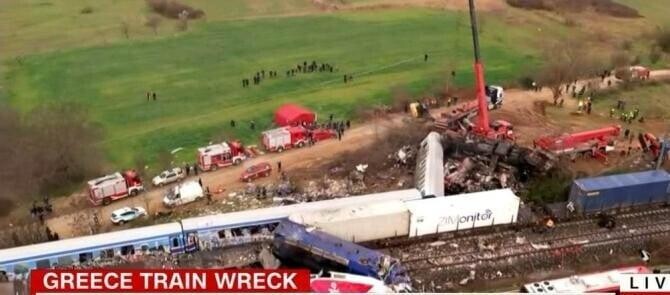 MAE, precizări după accidentul feroviar din Grecia -  Un român ar fi una dintre victime. Foto: Captură video CNN 