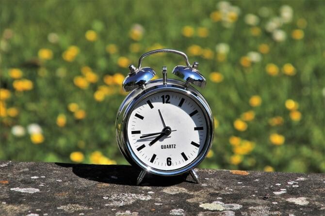 Când se schimbă ora? Au mai rămas zile numărate până când vom trece la ora de vară. 5 efecte asupra sănătății / Foto: Pixabay, de  Julita