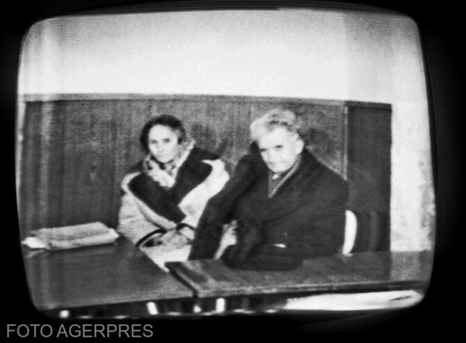 Elena și Nicolae Ceaușescu, în timpul procesului/ Agerpres
