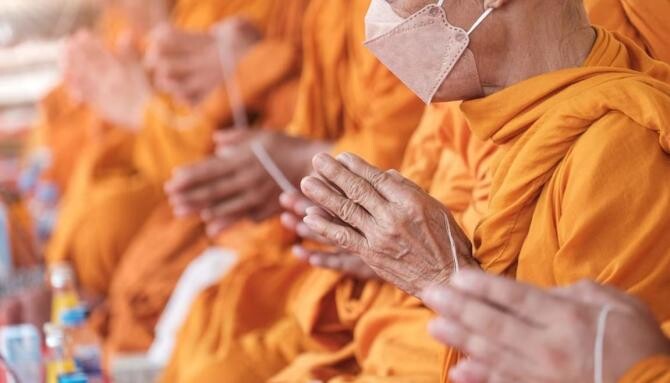 Atrage bucuria și pacea în viață! Șapte sfaturi de la călugării budiști, care te ajută. Sursa foto: freepik.com