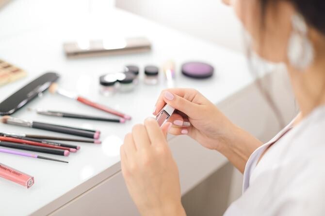 Produsul cosmetic care te poate îmbolnăvi. Avertismentul lansat de dm drogerie markt România / Foto: Pixabay, de  lubovlisitsa