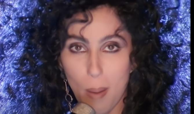FOTO: Cher - 'If I Could Turn Back Time'