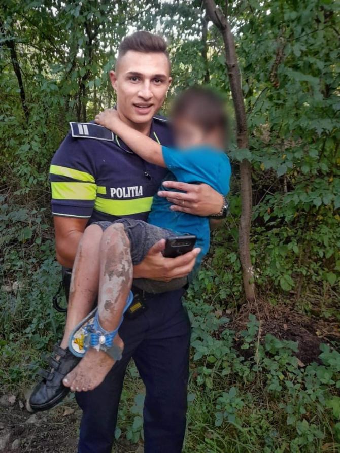 Mărturia unui polițist care a participat la găsirea unui copil dispărut de acasă. "Am primit cea mai emoționantă recompensă" / Foto: Facebook MAI