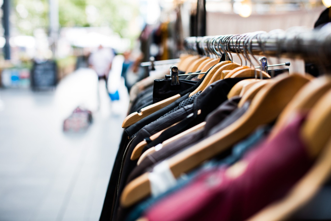 De ce este recomandat să îți iei haine de la second hand / Foto: Pixabay