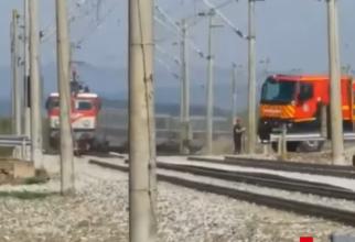 Mașină de pompieri, la un pas să fie lovită de tren. Titi Aur cere legi mai severe: În toate meseriile din lume se face acest lucru / video