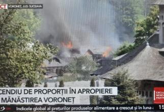 Incendiu puternic lângă Mănăstirea Voroneț / foto în articol
